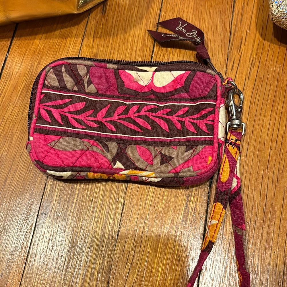 Vera Bradley Wristlet Purse in Retired Pattern “Carnaby” from Fall 2009
